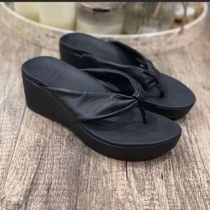 Vionic Wedge Sandals Black Leather Shoe Women’s 9